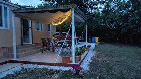 Tiny house - Kuća za odmor Dora, Marčana